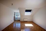 Dachgeschosswohnung mit Loggia und herrlichem Bergblick !