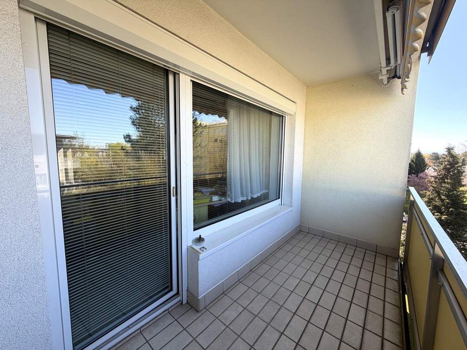 Großzügige Wohnung mit Loggia