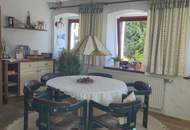 Wunderschöner Dreikanthof in Ruhelage mit Reithalle