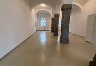 DRAGONER HÖFE: Büro-/Atelier-/Ordi-/Geschäftsfläche exklusiv u. einzigartig - Gewölbe, Granitsäulen, beeindruckende Raumhöhe...- weitreichender Gestaltungsfreiraum in historischem Gemäuer