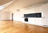 Klimatisierter 95m² DG-Wohntraum mit 48m² MEGA-TERRASSENFLÄCHE !!!
