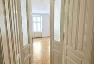 ALTBAU. FLÜGELTÜREN. LIEBLINGSLAGE! Großzügiges Wohnen im 9. Bezirk! Traumhaft schönes Altbauhaus + Ruhige Seitengasse + Altbaucharme!