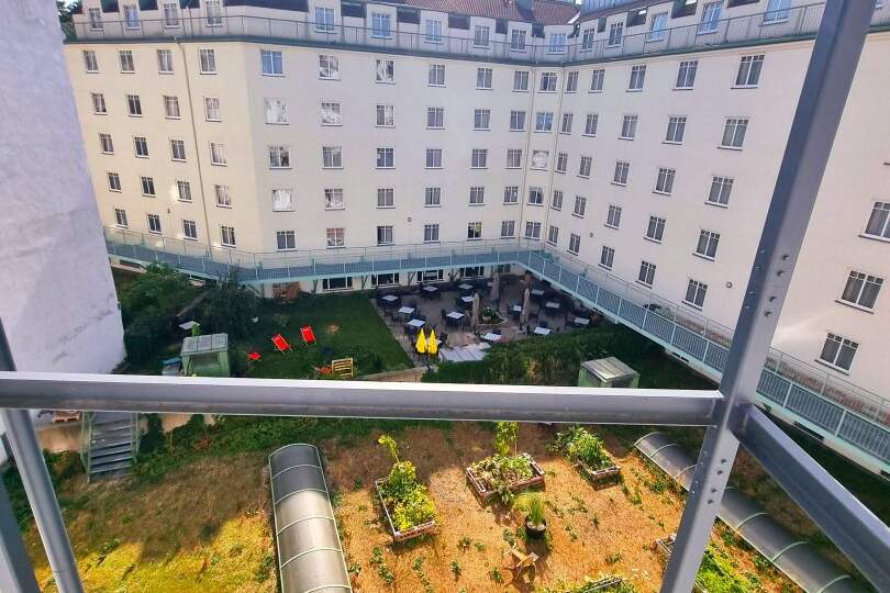 Zwischen Wiener Klassik und Naschmarkt Vibes - Ihr Zuhause mit Charme! Hofseitiger Balkon + Ruhiges Schlafzimmer! HIP und TRENDY die Gegend - Magisch schön das Altbauhaus - Ein MUST HAVE die Wohnung!, Wohnung-kauf, 380.000,€, 1050 Wien 5., Margareten
