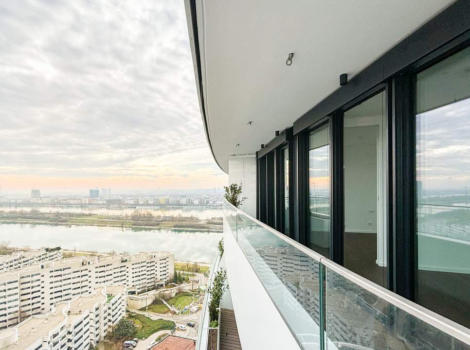 Danube Flats mit Fernblick // 17.Stock // Stilvoll Wohnen im höchsten Wohnturm Österreichs