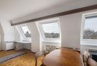 Perfektes erstes Heim: 2 / 3 Zimmer Wohnung im DG zum Selbstgestalten