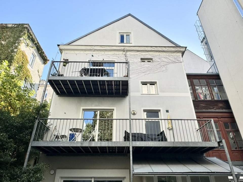 Hofseitige Maisonette mit Balkon in sanierter Liegenschaft - unbefristet vermietet