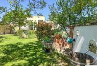 Weinort Mörbisch - teilweise Blick auf den Neusiedler See