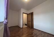 Charmantes Mini-Apartment mit Badezimmer und Balkon in zentraler Lage! Nähe BMW, SKF!!!