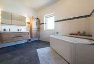 Modernes Niedrigenergie-Einfamilienhaus mit Garten und sonniger Terrasse – ideal für Familien!