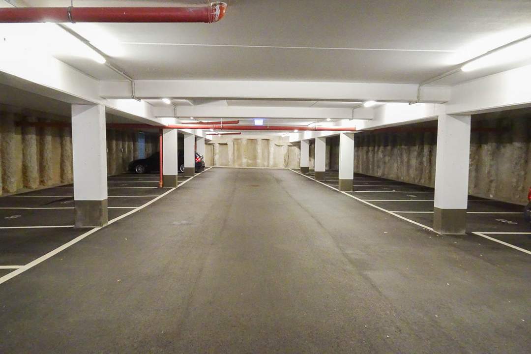 Kauf-Tiefgaragenstellplätze für PKW (Schlossparkgarage) 24/19