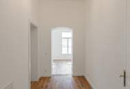 ÜBER 4 METER RAUMHÖHE II PRESTIGE UND ELEGANZ II WOHNEN IM DENKMALGESCHÜTZEN MÖDLINGER STADTJUWEL II FUSSGÄNGERZONE