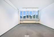 Raum für Unternehmen – Moderne Gewerbefläche in Hof bei Salzburg