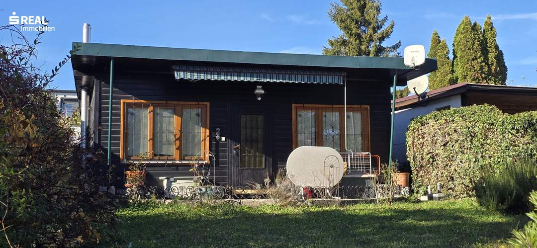 idyllischer Badebungalow auf Eigengrund mit direktem Wasserzugang