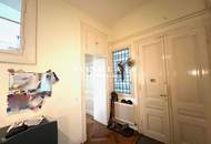 ALTBAUAPARTMENT MIT SCHÖNEN STILELEMENTEN