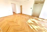 Herbstaktion! MUST HAVE für Familien! Großer Balkon + Lift direkt in die Wohnung + 4,5 Zimmer + Erdwärme + Höchste Qualität + Perfekte Raumaufteilung + Viel Privatsphäre + Blick uns Grüne!