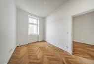 Stilvoller Erstbezug – hochwertig sanierte Altbauwohnung in ruhiger Lage!