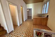 Raum für Visionäre und Bastler: Charmantes Stadthaus mit Potenzial, XXL-Stadl &amp; uneinsehbarem Garten