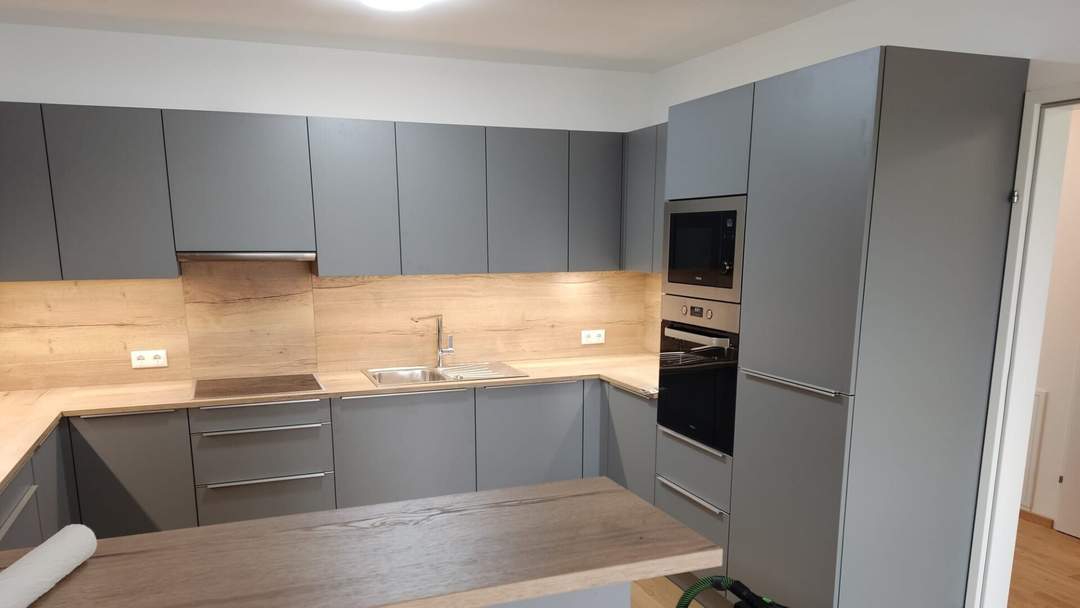 Moderne 3-Zimmer-Wohnung mit Terrasse & KFZ Abstellplatz