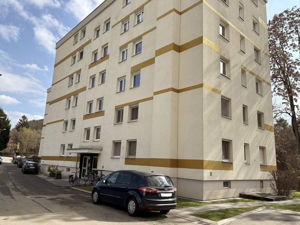 4,5-Zimmer-Wohnung mit Balkon und Garage in Graz-Andritz!