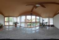 Einfamilienwohnhaus mit Pool