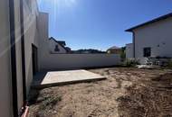 "Neu errichtete moderne Doppelhaushälfte"