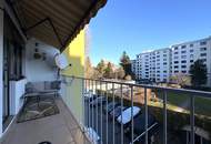 3-Zimmerwohnung mit ca. 80 m², 2 Balkonen, zentrumsnah, auch für WG geeignet!