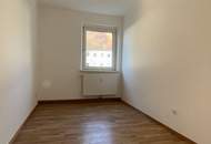 L(i)ebenswerter Neustart in Steyr Münichholz: stilvoll sanierte Wohnung mit ebenerdiger Dusche, hochwertigen Böden und großzügiger Raumaufteilung – perfekt für Zwei!