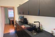 Einfamilienhaus neuwertig große Garage mit Lagerraum, Garten