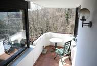 Großzügige Wohnung mit Loggia, Swimmingpool und Garagen in top Lage