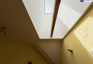 SONNENLAGE - Neuwertiges ca. 160m2 großes Traumhaus mit idyllischem Garten + Terrasse, 2 Garagen &amp; Top-Ausstattung in Ruhelage