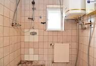 Viel Platz, viel Grün, viel Potenzial – renovierungsbedürftiges Einfamilienhaus mit schönem Grundstück - in 8654 Fischbach