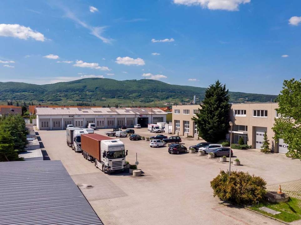 Top Lager- & Büroflächen im Businesspark 99 zu mieten!