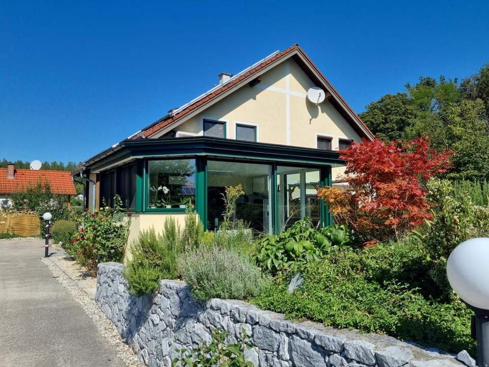 "IN KAUFABWICKLUNG!" DOPPELHAUS MIT TOP-AUSSTATTUNG IN ABSOLUTER RUHELAGE