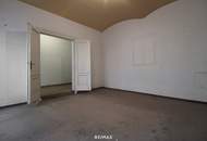 Sanierungsbedürftiger Altbau – 2 Zimmer, 59 m², großes Potenzial im 9. Bezirk