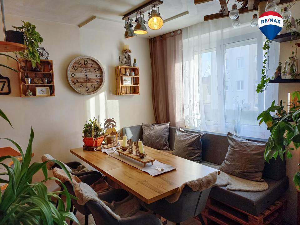 4-Zimmer-Wohnung in ruhiger Siedlungslage – 1. Stock mit absperrbarem Tiefgaragenplatz