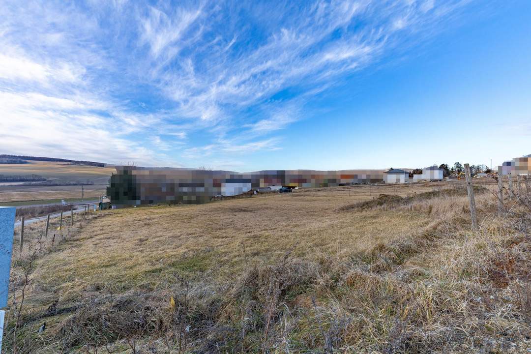 Sonniges Baugrundstück in leicht erhöhter Lage mit toller Aussicht!