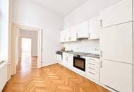 WIEN (ER-)LEBEN | Topsanierte Stilaltbauwohnung bei der alten Börse | 4 Zimmer (davon 2 hofseitig) &amp; 2 Bäder | ab sofort