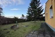 Kleines Haus mit großem Grundstück