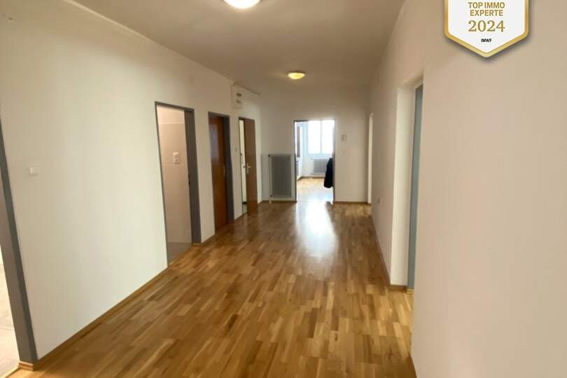 5-ZIMMER MIETWOHNUNG IN SCHÖNER LAGE VON KREMS-STEIN MIT BALKON UND DONAUBLICK, Wohnung-miete, 1.870,00,€, 3500 Krems an der Donau(Stadt)