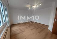 Erstbezug nach Renovierung. Single DG- Terrassen- Wohnung mit Air-Condition.