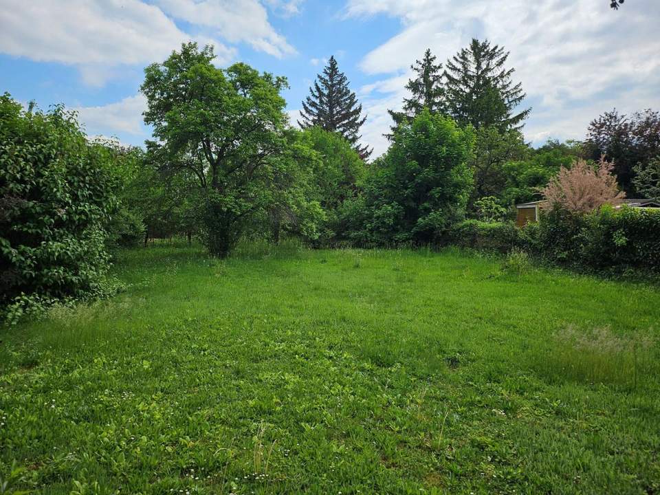 GRUNDSTÜCK FÜR VILLA ODER HAUS BIS ZU 3 WOHNEINHEITEN