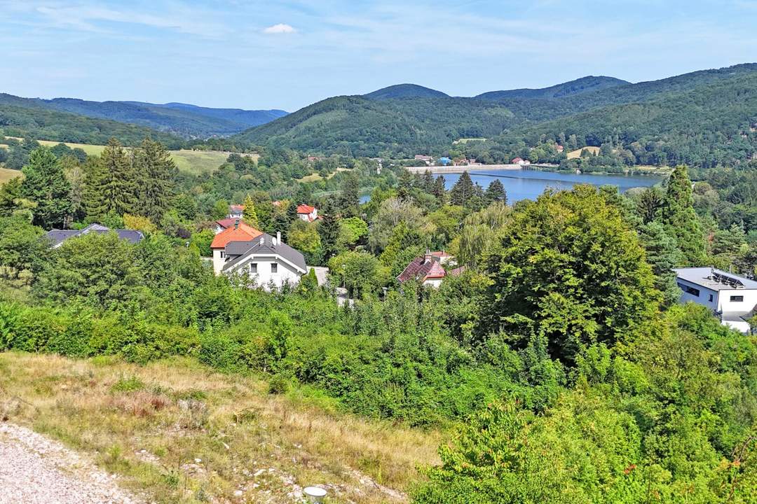 Fabelhaftes Grundstück mit Seeblick in begehrter Toplage am Bartberg