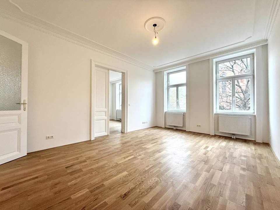 Hochwertig sanierte 2 Zimmer Altbauwohnung - unbefristet und ab sofort verfügbar