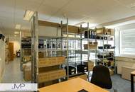 Helle Büro- oder Werkstattflächen mit Rampe