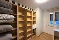 Exklusiv und komplett möblierte 3-Zimmer-Terrassenwohnung für gehob. Ansprüche // Excl. and fully furnished 3-room terr. apt for discerning tastes //