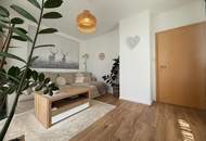 *** Top Preis: Saniertes voll möbliertes kleines Wohnjuwel, großer Terrasse, niedrige Betriebskosten & viel Stauraum ***