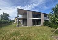 Luxus-Gartenwohnung mit 4 Zimmern und großem 359 m² Eigengarten in Fölling-Mariatrost