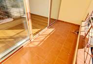 Ruheoase im Grünen! Sonnig. Saniert. Einfach super! Erstbezug mit Wohlfühlfaktor! 4 Zimmer + 2 Balkone + Garagenplatz + Hochwertige Einbauküche! Grün wohin das Auge reicht!