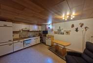 TRAUMHAFTER BUNGALOW FÜR ZWEI PERSONEN SAMT NEBENGEBÄUDE FÜR HOBBYRAUM, PARKÄHNLICHEM GARTEN MIT SCHWIMMTEICH ALS NATURPOOL DIREKT AN FELDER DER REGION ANGRENZEND