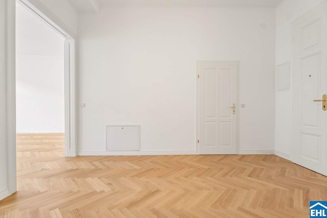 Sanierter Stilaltbau mit exklusivem Dachaubau – Wohnen über den Dächern des Dritten